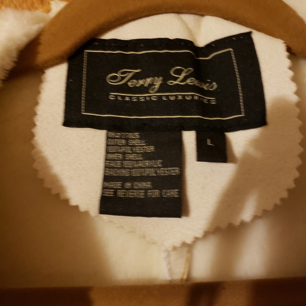 Coat - Picture 2 of 3